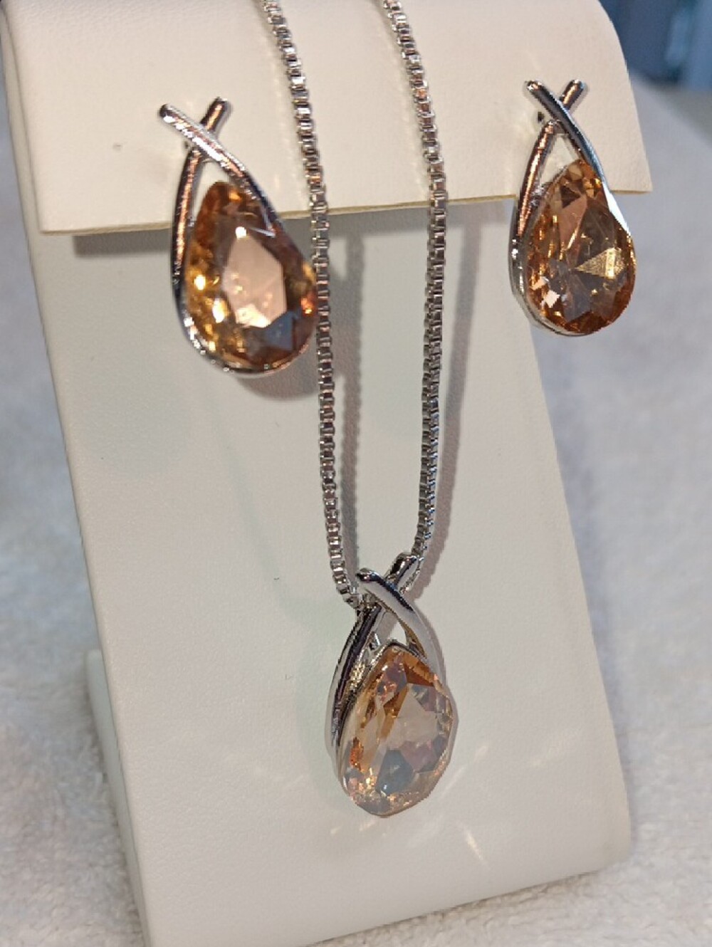 Teardrop Crystal Pendant Necklace and Earrings Set in  Champagne